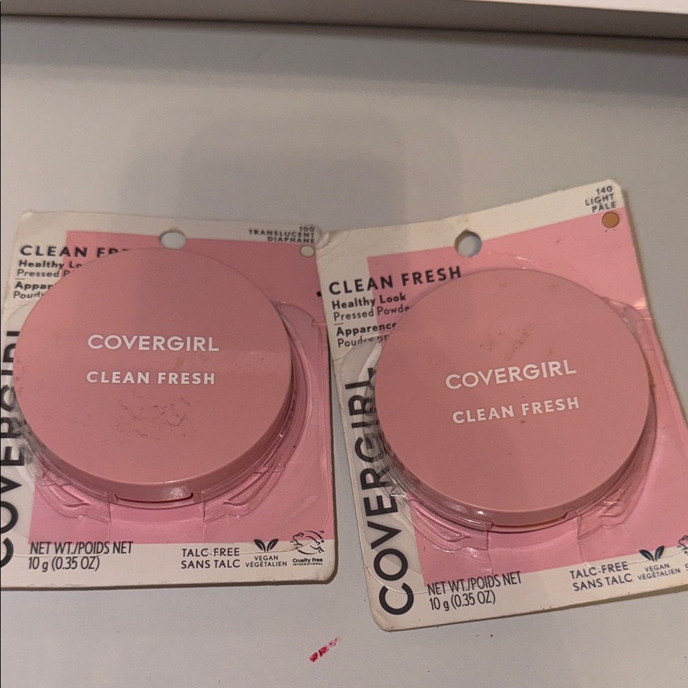 COVERGIRL Clean Fresh Powder in Pink Packaging